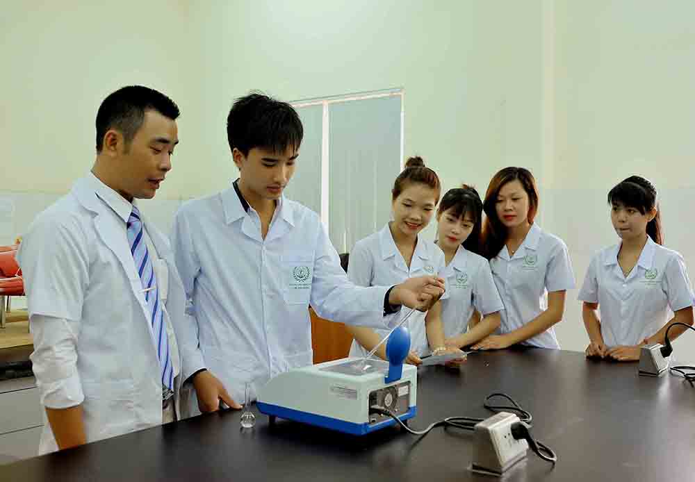 Học cao đẳng là gì và top các trường cao đẳng hàng đầu tại TP Hồ Chí Minh